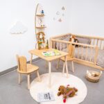 Tafelset met 2 stoeltjes haas van natuurhout | Design Bunny - galeriefoto 2 | Cozy Collections