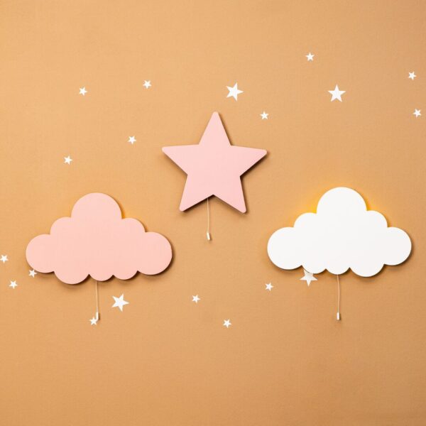 LED-wandlamp ster roze van natuurhout | Decoratieve kinderlamp - Trioset: ster + Witte wolk + Roze wolk - productafbeelding | Cozy Collections