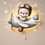Wandnachtlamp pilotenbeer in vliegtuig | Houten LED nachtlamp