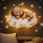 Gepersonaliseerde wandnachtlamp beer op wolk | Houten LED nachtlamp