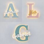 Gepersonaliseerd initiaal-nachtlampje met naam LED hout | Houten LED nachtlamp