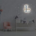 Gepersonaliseerd initiaal-nachtlampje met naam LED hout | Houten LED nachtlamp